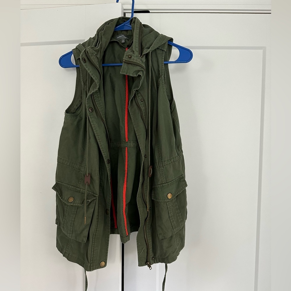 Market & spruce green denim vest with pockets M